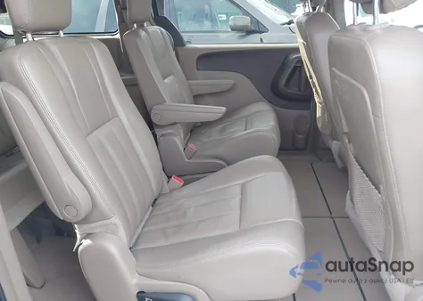 2013 Chrysler Town & Country Touring из США, поврежденный, VIN 2C4RC1BG0DR792838